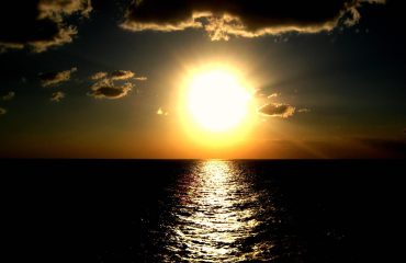 the rising sun on the sea